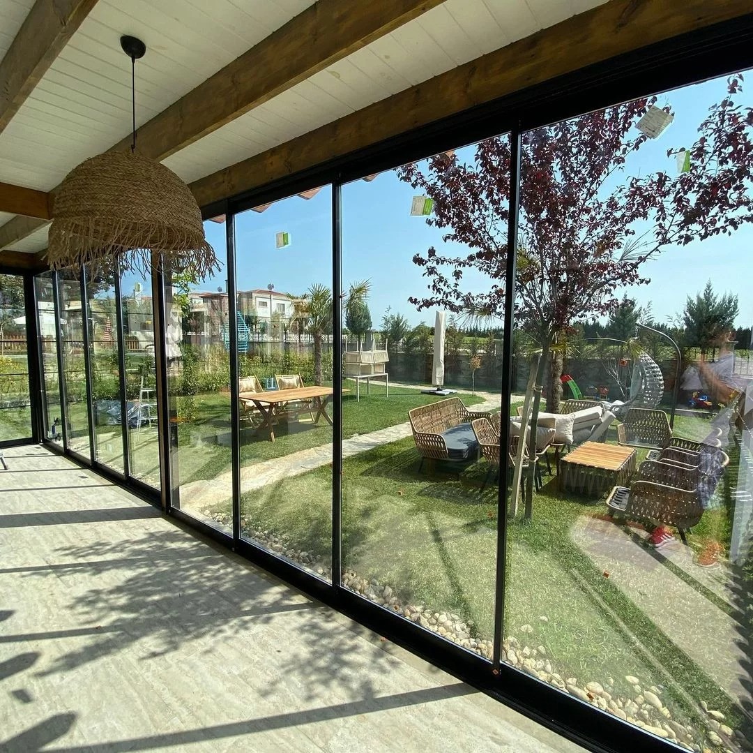 albert-genau-surgulu-camlama-ve-acilir-kumandali-tavan-tente-5